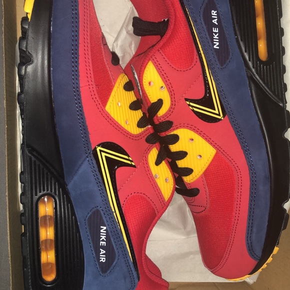 Nike shoes - Picture 2 of 2